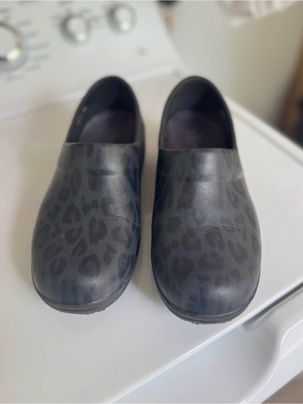CROCS Women's Black Leopard-Print Slip-On Clogs